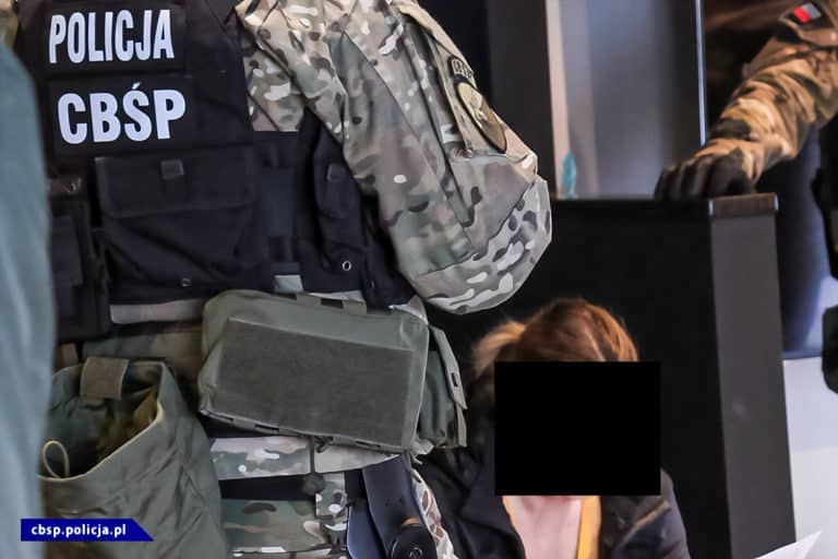 16 zatrzymanych w sprawie dot. utylizowania i składowania odpadów