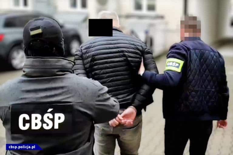 9 osób zatrzymanych, podejrzanych m.in. o pranie pieniędzy, transferowanych do krajów azjatyckich