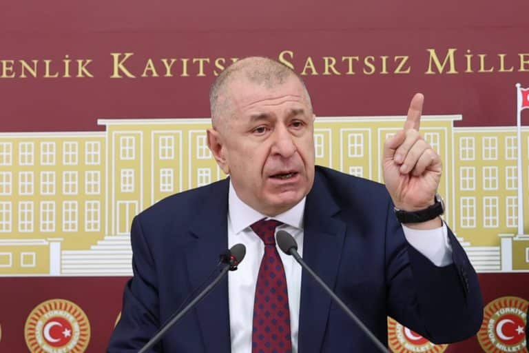 Tureccy nacjonaliści kontra Wielki Turan