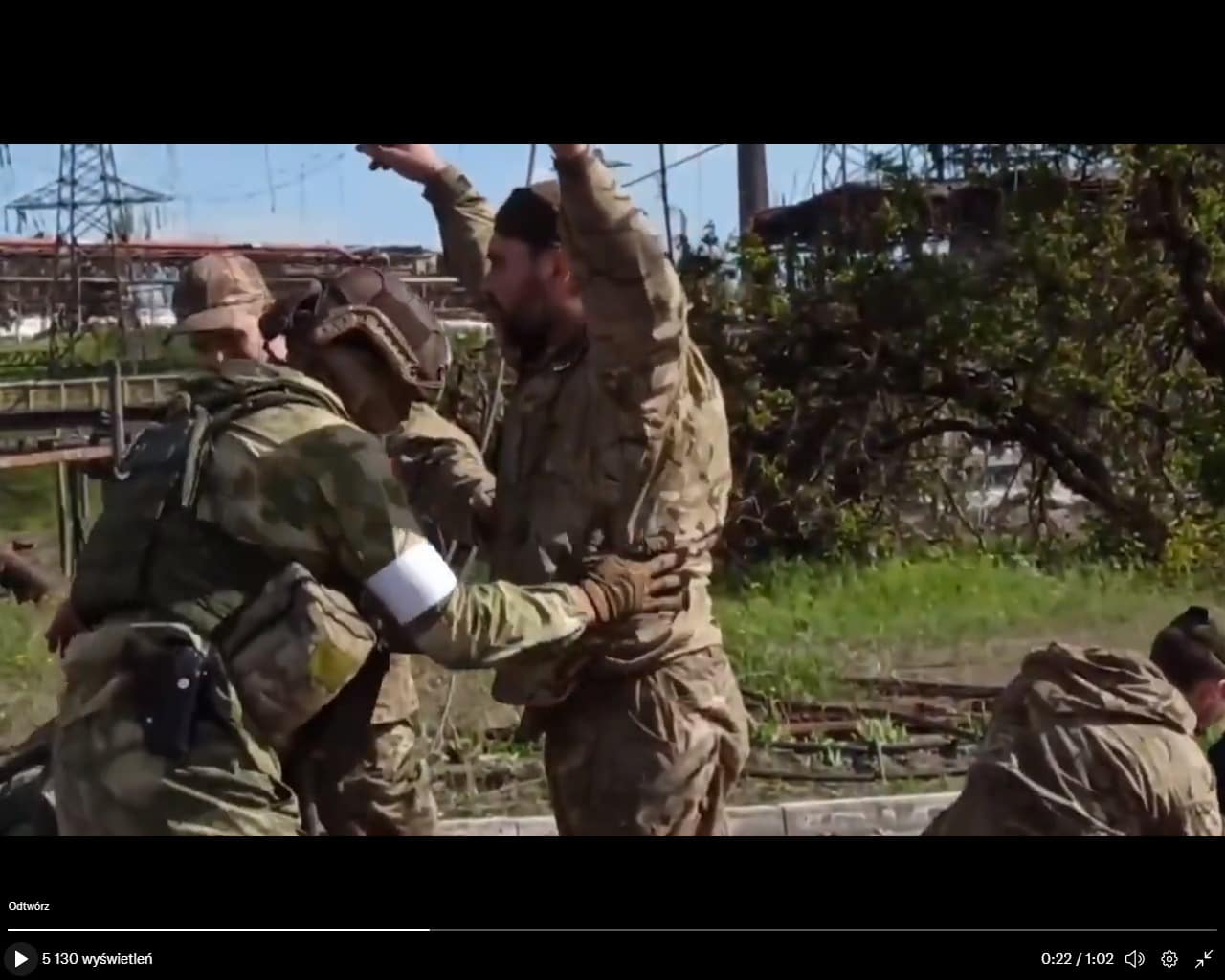 Koniec bitwy o Mariupol. Obrońcy Azowstalu idą do niewoli /film/