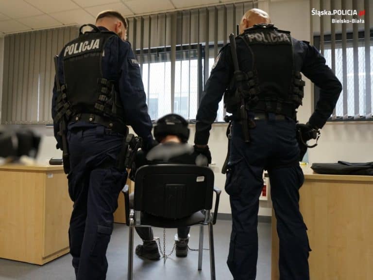 Zaatakował nożem 12-latkę. Dziewczynka jest w ciężkim stanie