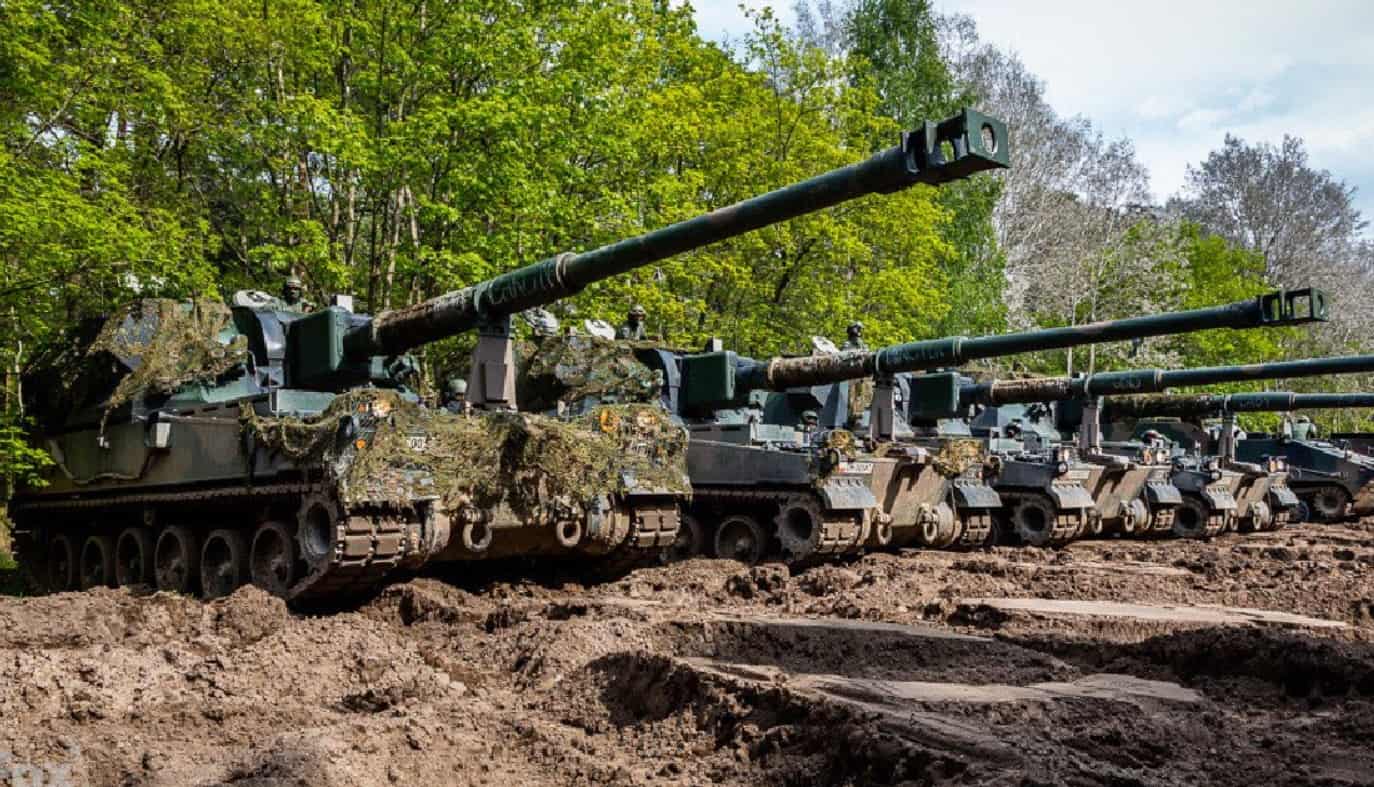 Reznikow: Polskie działa samobieżne „Krab” są gotowe do wykonywania zadań bojowych na froncie