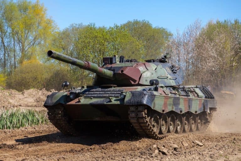 Niemcy nie zgodzą się na przekazanie Ukrainie Leopardów, chyba że Amerykanie przekażą Abramsy. Co na to USA?