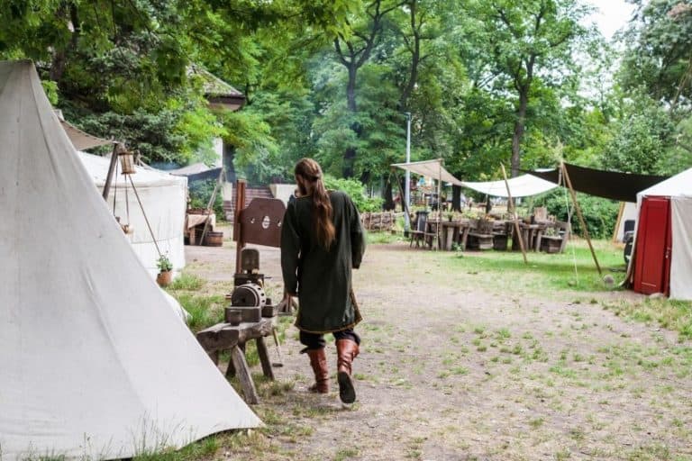 Przedstawiono mu zarzut pedofilii. Związany z PO „społecznik”, który organizował atrakcje dla dzieci, przebywa w areszcie śledczym