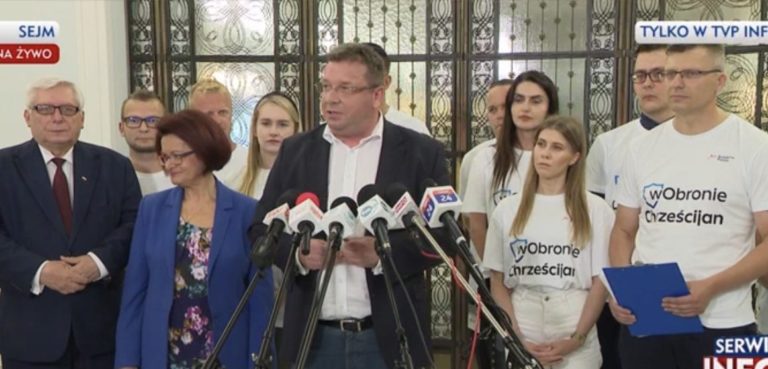 Solidarna Polska zbiera podpisy pod projektem ustawy „W obronie wolności Chrześcijan”