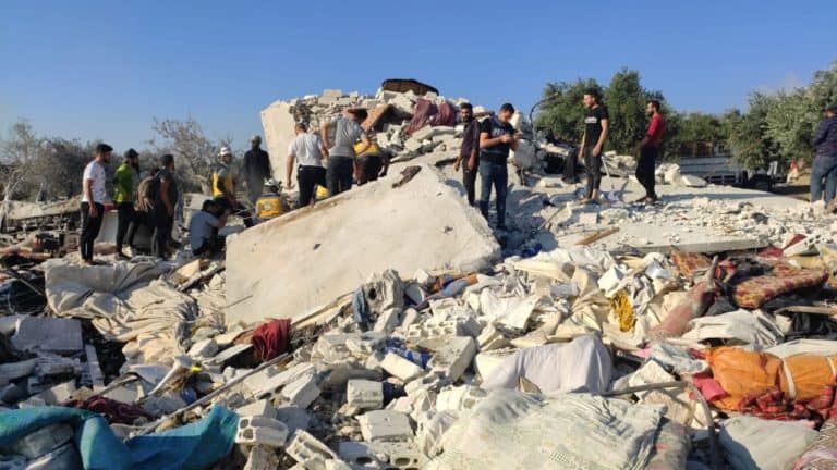 Syria: W rosyjskich atakach lotniczych na Idlib zginęło pięcioro dzieci