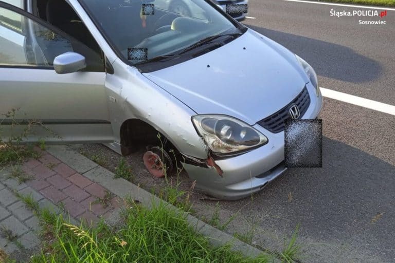 Był tak pijany, że nie zauważył braku koła…