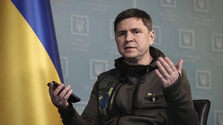 Podolak: Rosja chce zalać Europę nową falą uchodźców