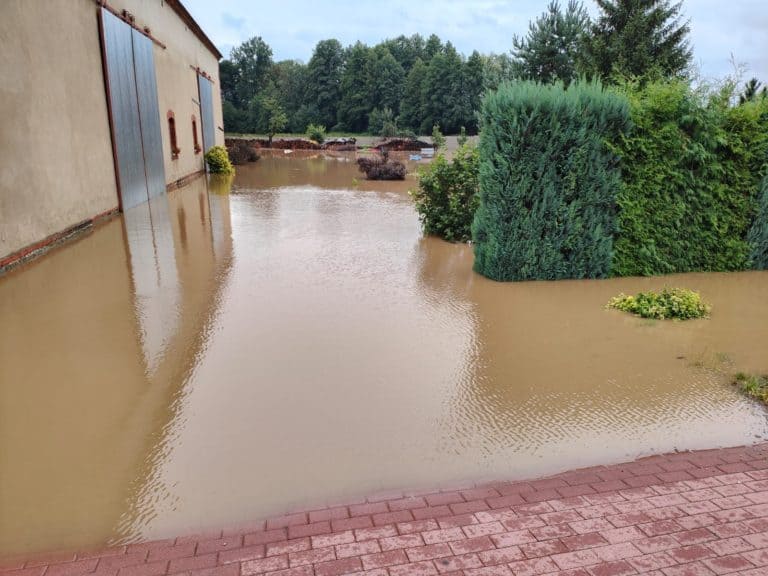 Alarm przeciwpowodziowy na Dolnym Śląsku. Trwa walka z żywiołem