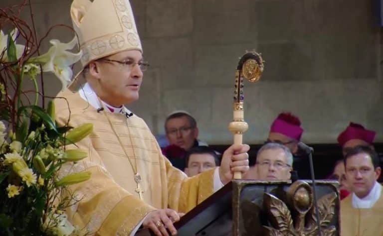 Bp Voderholzer: droga synodalna kładzie fundamenty pod inny Kościół