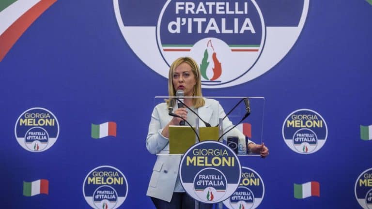 Ostre przemówienie Meloni hitem sieci. „Tak dla rodziny, nie dla lobby LGBT!”