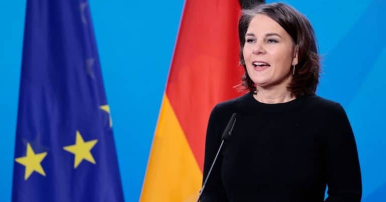 Niemiecka minister kazała usunąć zabytkowy krzyż przed spotkaniem G7