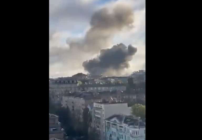 Rosjanie zbombardowali Kijów. Wybuchy w centrum miasta