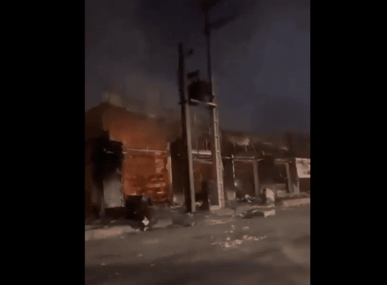 Zahedan w rękach zrewoltowanych Beludżów /filmy/