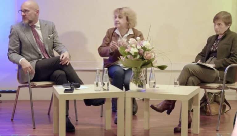 Działącze Młodzieży Wszechpolskiej przerwali krakowskie spotkanie z gloryfikatorką UPA