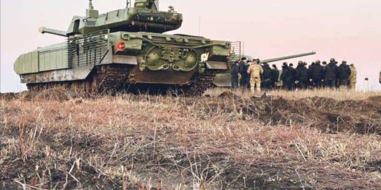 Rosja chce rzucić do walki przeciw Ukrainie czołgi T-14 Armata?