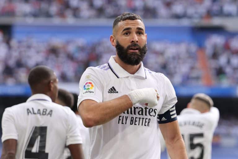 Karim Benzema zablokował na twitterze niemal wszystkich kolegów z reprezentacji