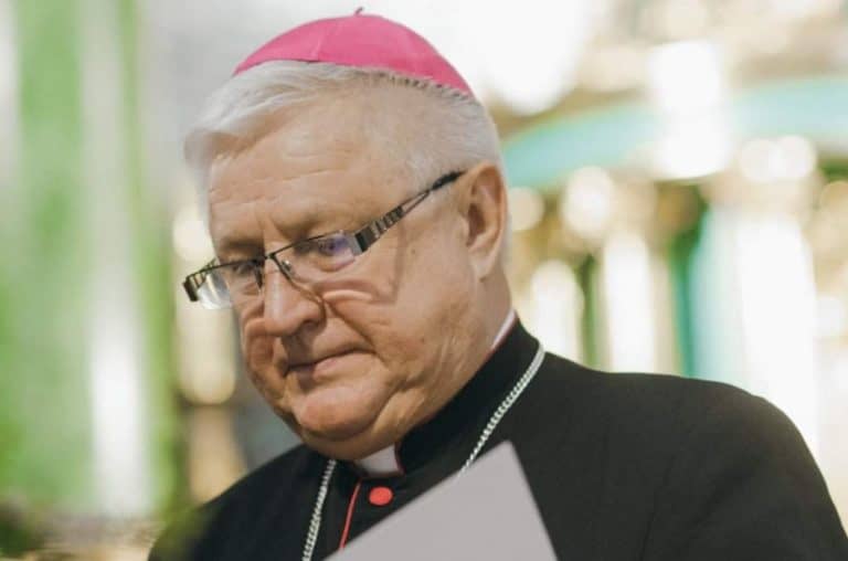 Cud na Ukrainie: Rosyjskie rakiety spadły na pełen wiernych kościół katolicki, ale nie wybuchły