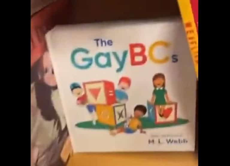 Tak wygląda książeczka do nauki alfabetu LGBT