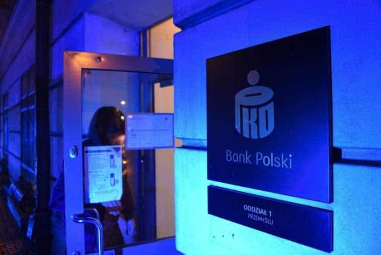 25-latka (Ukrainka / Rosjanka) napadła na bank PKO BP w Przemyślu