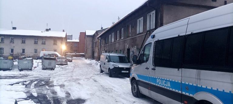 Katowice: Poćwiartowane zwłoki w piwnicy. Zatrzymano syna ofiary