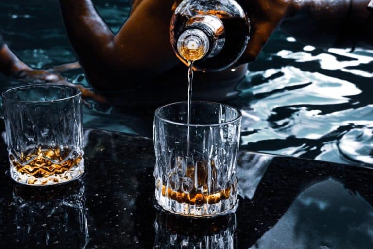 Kraków wprowadza zakaz nocnej sprzedaży alkoholu. Ma obowiązywać od 1 lipca