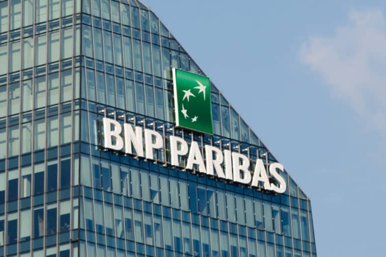 BNP Paribas i Bank Pocztowy z karami za utrudnianie skorzystania z wakacji kredytowych