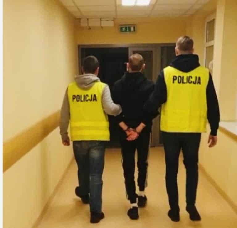 Poznań: Zatrzymano na gorącym uczynku mężczyznę, który niszczył samochody