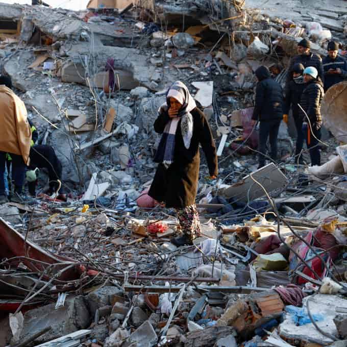 Liczba ofiar śmiertelnych trzęsienia ziemi w Turcji i Syrii przekroczyła 27,5 tysiąca