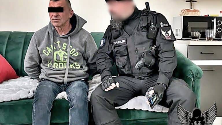 Pedofil zabarykadował się w mieszkaniu. Został obezwładniony i skuty w kajdanki
