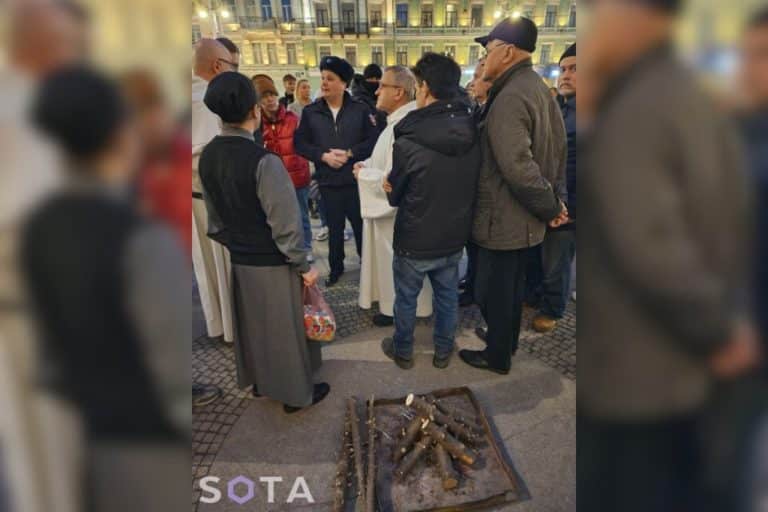 W Petersburgu milicja zabroniła katolikom rozpalenia ognia w Wigilię Paschalną