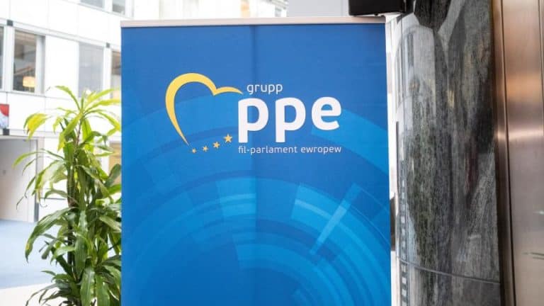 Policja w siedzibie EPL w Brukseli. Robi się coraz ciekawiej…