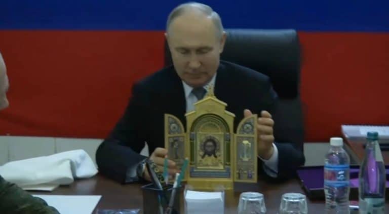 Putin po raz pierwszy od wybuchu wojny przybył na front