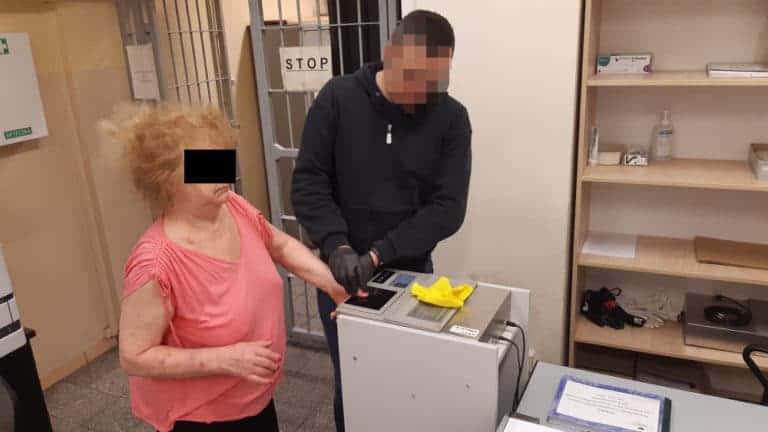 Babcia z wnuczkiem z zarzutami dotyczącymi przestępczości narkotykowej