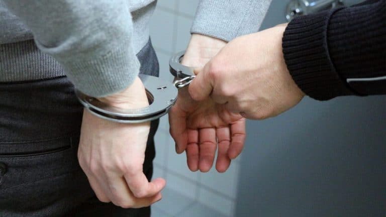 Białoruś: Aresztowano trzech księży katolickich. Skonfiskowano ich telefony i komputery