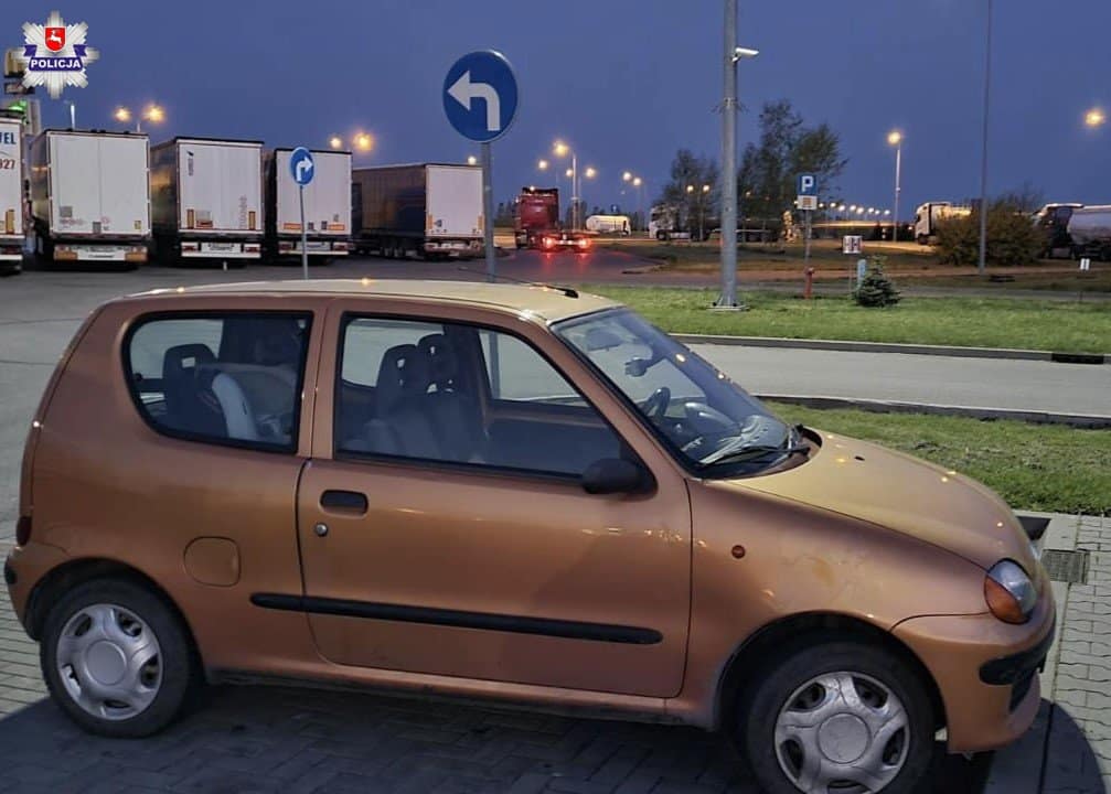 Najpierw jechał pod prąd, a potem udawał, że nie ma go za kierownicą