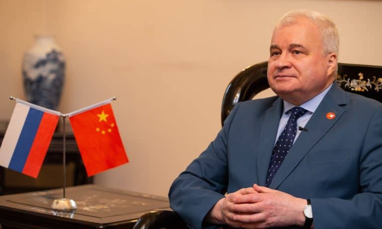 Czy Rosja wesprze Chiny w ewentualnej wojnie z USA? Rosyjski ambasador kluczy