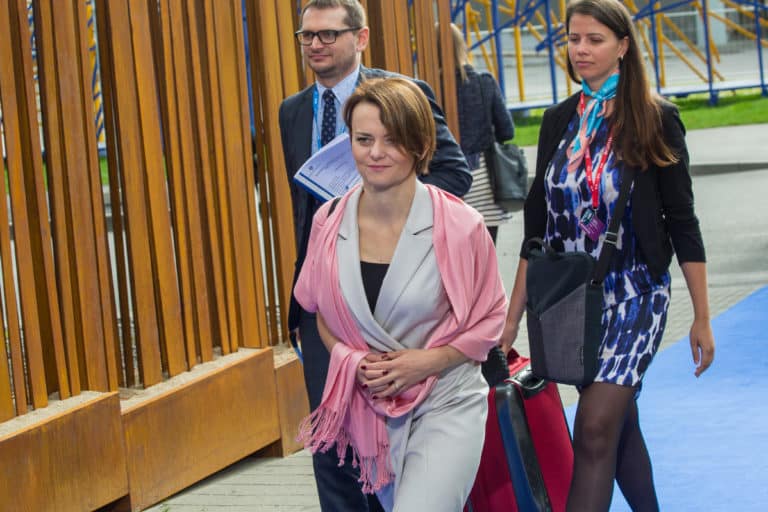 Jadwiga Emilewicz tworzy katalog polskich inwestycji w odbudowę Ukrainy [NASZ KOMENTARZ]