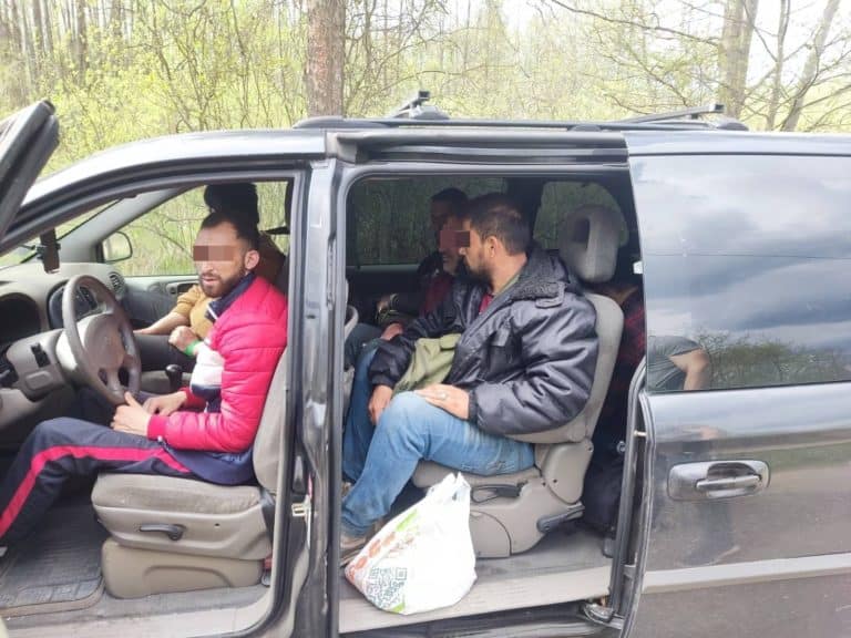 Wczoraj 92 próby nielegalnego sforsowania granicy, zatrzymano trzech przemytników ludzi