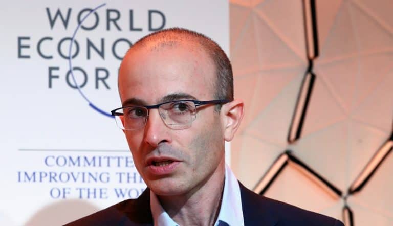 Żydowski prorok transhumanizmu Harari chce zniszczyć chrześcijaństwo [NASZ KOMENTARZ]