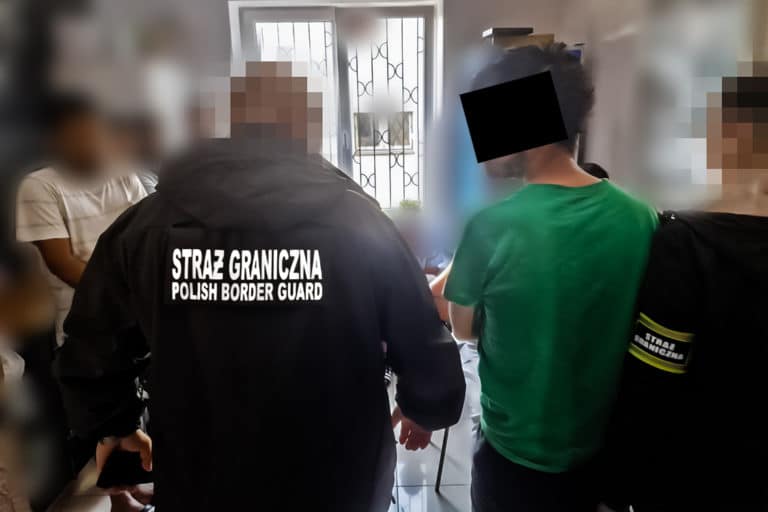 Nielegalni migranci z Azji i Afryki byli przemycani do Polski i innych krajów europejskich za sporą kasę