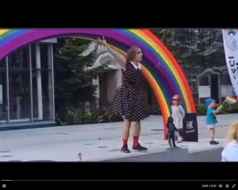Skandaliczne sceny na tzw. „Marszu Równości” w Zielonej Górze. Dziennikarz udostępnił nagranie
