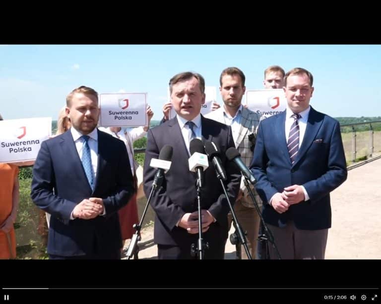 Suwerenna Polska zapowiada uchwałę przeciwko przymusowej relokacji migrantów