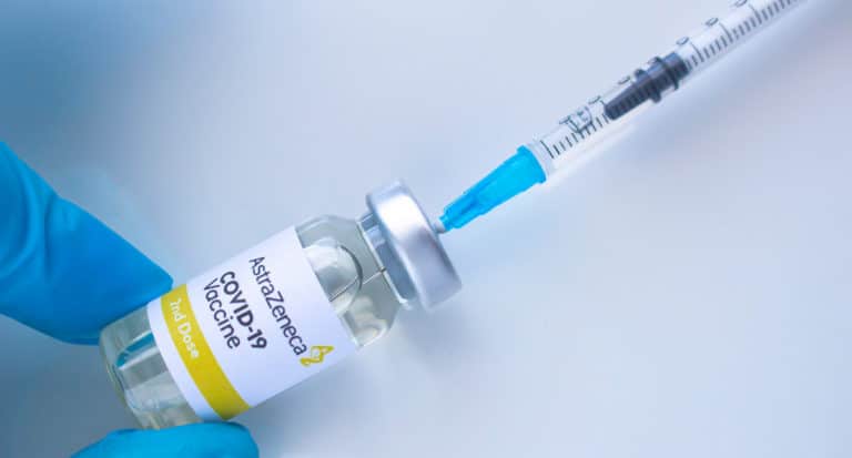 Szczepionki jednak szkodziły. AstraZeneca i BioNTech przed sądem