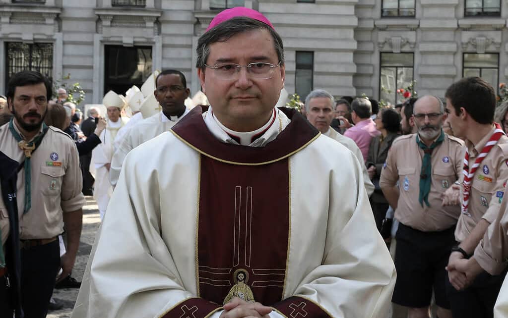 Biskup Americo Aguiar