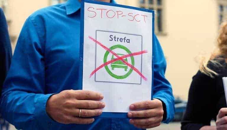 Kraków: trwa walka z zielono-komunistyczną „strefą czystego transportu”
