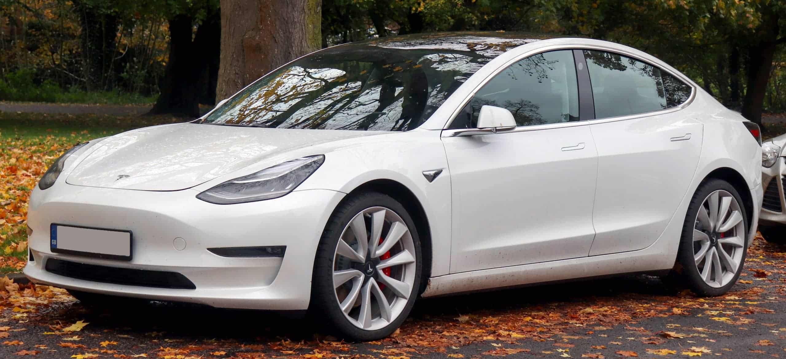 Elektryki tracą nawet połowę zasięgu w 15 miesięcy