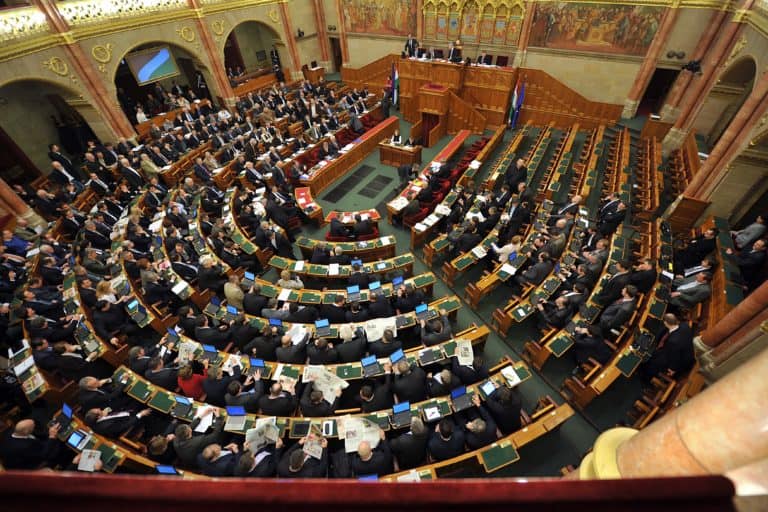 Węgry zakazują finansowania polityków z zagranicy