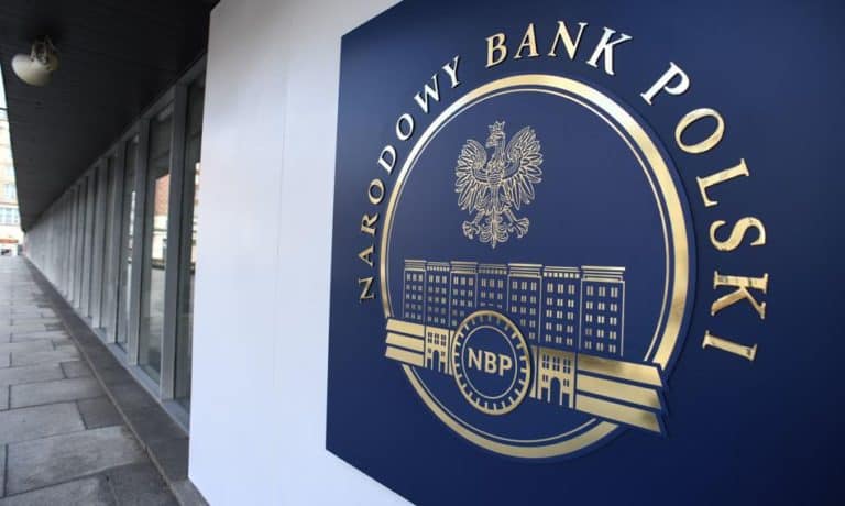 Gigantyczne premie dla odchodzących z NBP pisowców