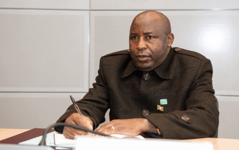 Prezydent Burundi: genderystów trzeba kamieniować